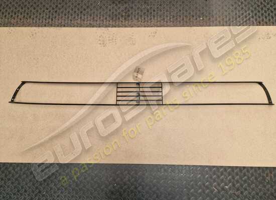 new ferrari rear grille (348 serie speciale) req 94070775/6 part number 94070739