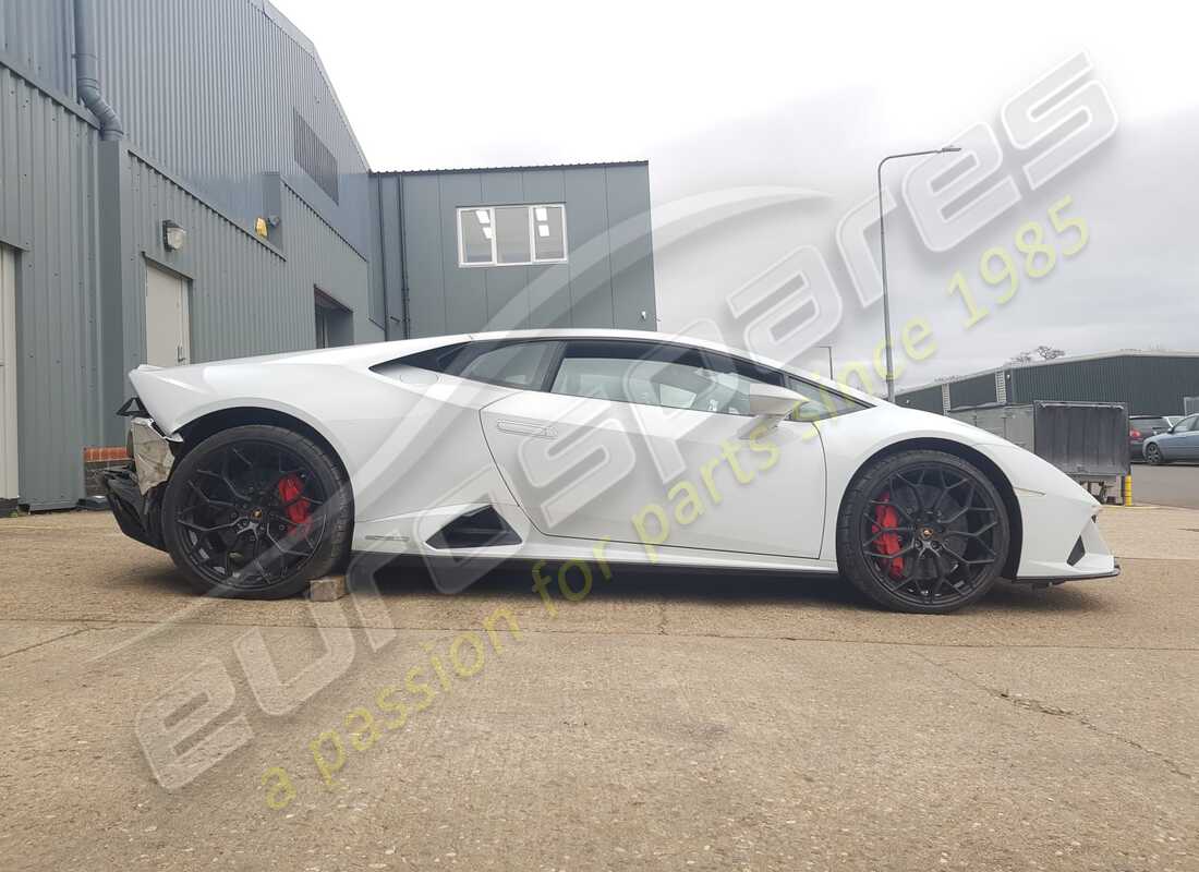 lamborghini evo coupe (2020) with 5,415 miles, being prepared for dismantling #6