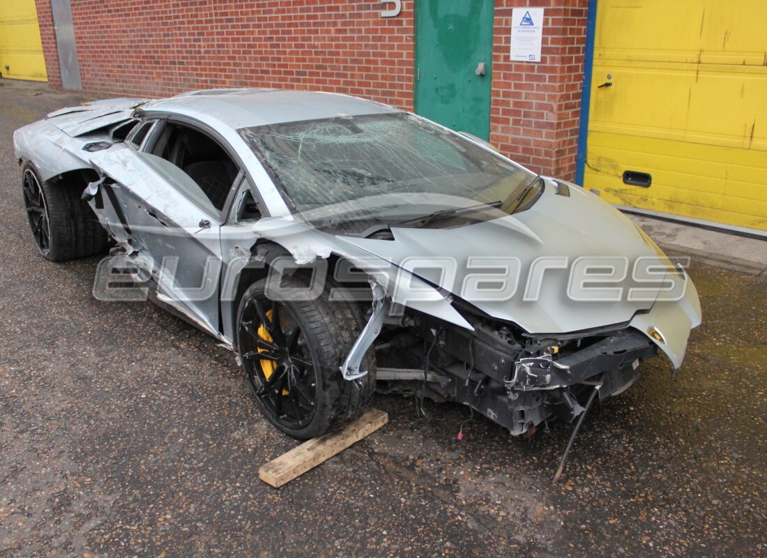lamborghini lp700-4 coupe (2014) with 8,926 miles, being prepared for dismantling #2