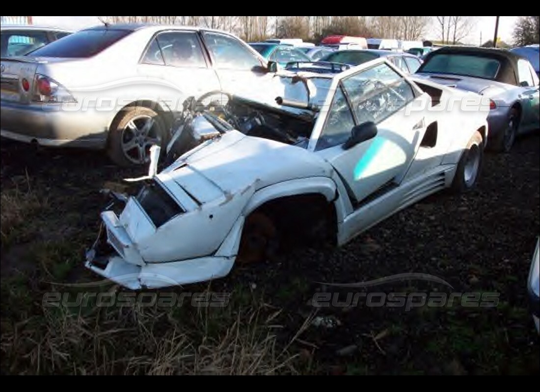 lamborghini countach 5000 qv (1985) with 23,000 kilometers, being prepared for dismantling #3