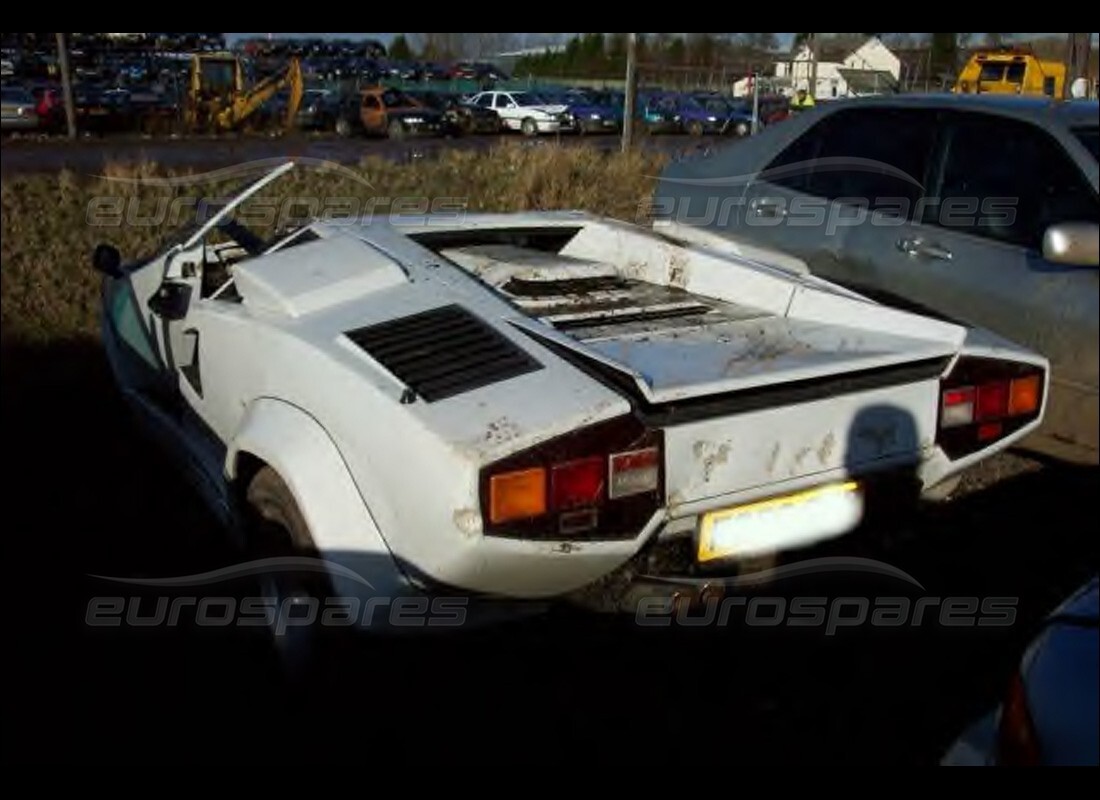 lamborghini countach 5000 qv (1985) with 23,000 kilometers, being prepared for dismantling #2