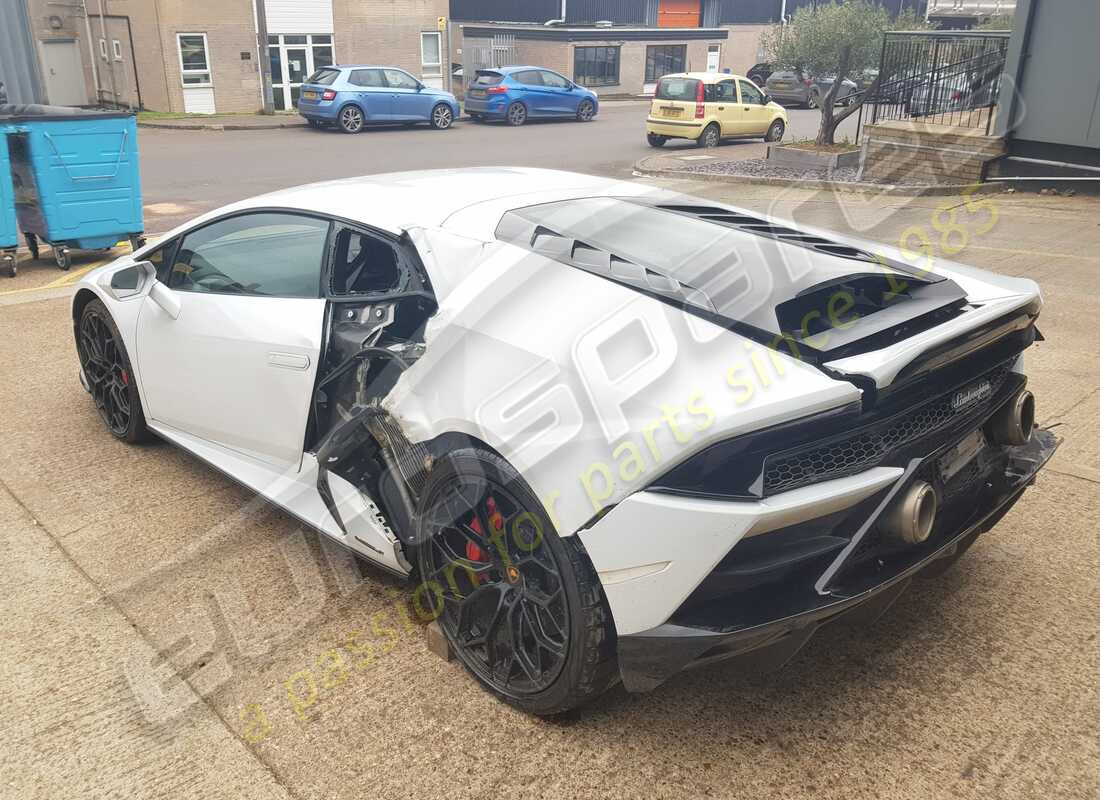 lamborghini evo coupe (2020) with 5,415 miles, being prepared for dismantling #3