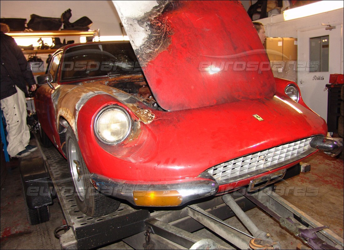 ferrari 365 gt 2+2 (mechanical) with unknown, being prepared for dismantling #8