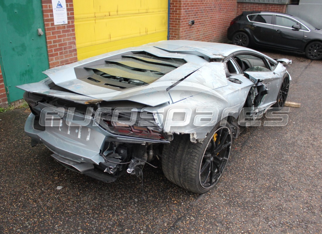 lamborghini lp700-4 coupe (2014) with 8,926 miles, being prepared for dismantling #4