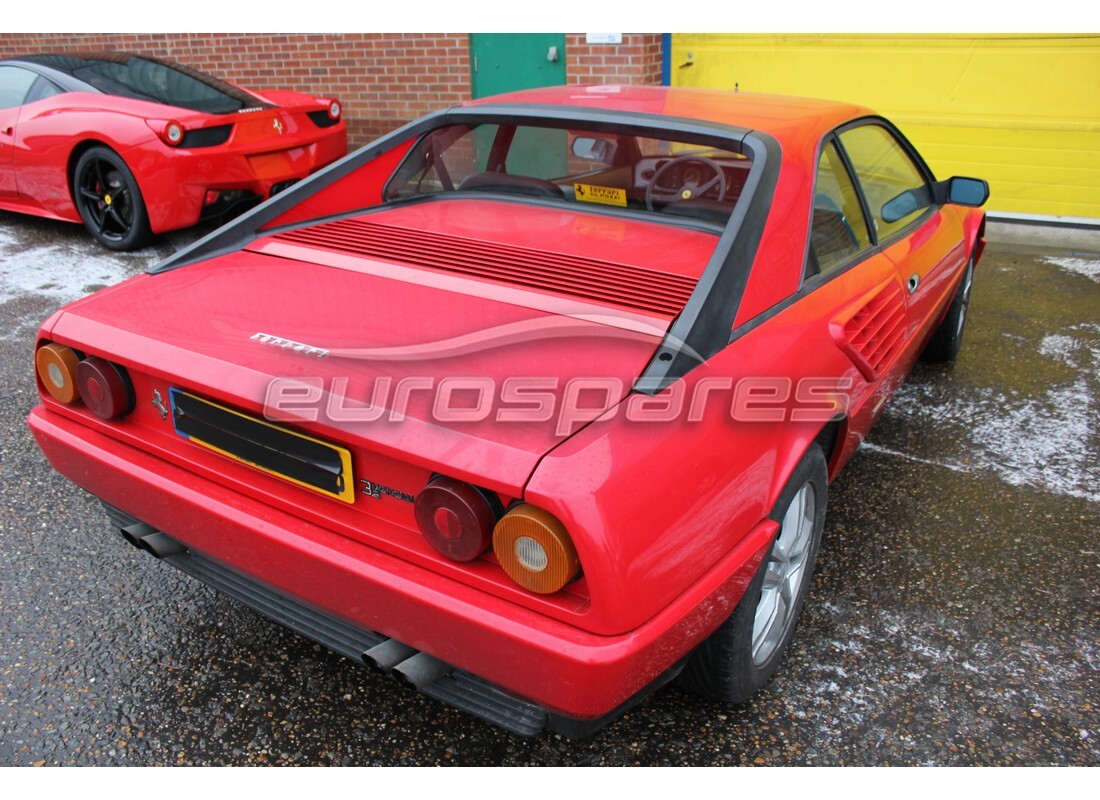 ferrari mondial 3.2 qv (1987) with 33,554 kilometers, being prepared for dismantling #4