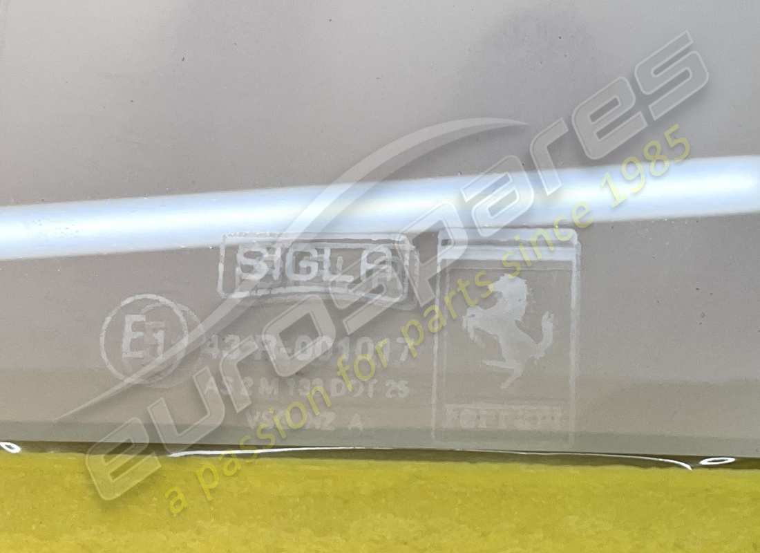 new oem rear screen. part number 64197100 (2)